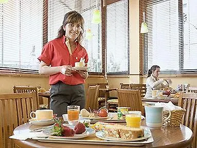 Ibis Centro Hotel 2*